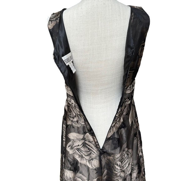 Robbie Bee Women's Brown A-Line Floral Print with Embroideries V-Neck Midi Dress - Picture 4 of 12